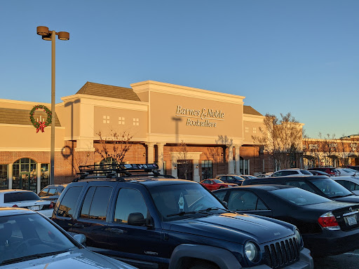 Barnes & Noble, 3102 Northline Ave, Greensboro, NC 27408, USA, 