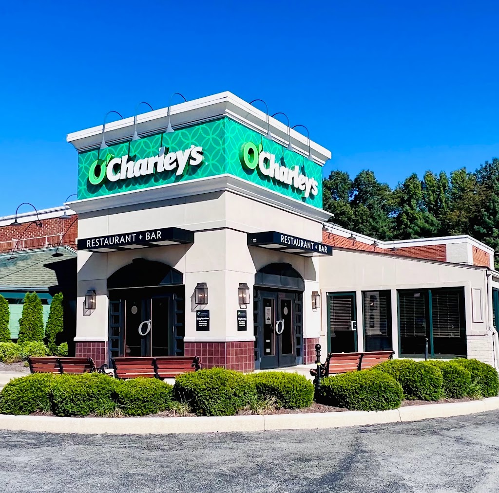 O'Charley's Restaurant & Bar 38501