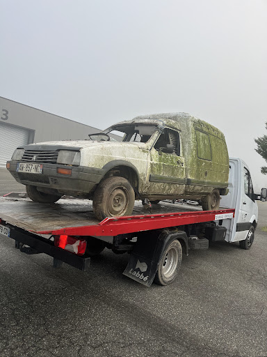 Photo 1 - Epaviste Franck auto40 Rachat de véhicules enlèvement, Epave. dépannage auto remorquage