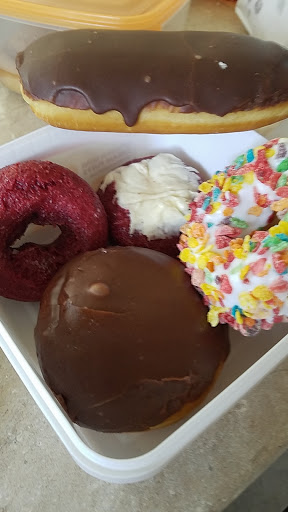 Donut Shop «Bakers Donuts LLC», reviews and photos, 2395 Gause Blvd E #2, Slidell, LA 70461, USA