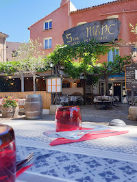 Photos du propriétaire du Hotel Restaurant Le Saint-Marc à Aups - n°1