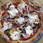 Photo n°8 de l'avis de Sfoneloki. fait le 05/06/2022 à 06:57 sur le  4 Palmenti - Pizza, Carne, Lobster & Chips à Ragalna