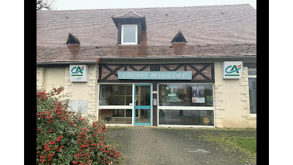 Photo du Banque Crédit Agricole Charente Périgord à Hautefort