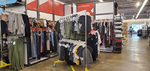 Clothing Store «Old Navy», reviews and photos, 3131 E Main St, Mohegan Lake, NY 10547, USA