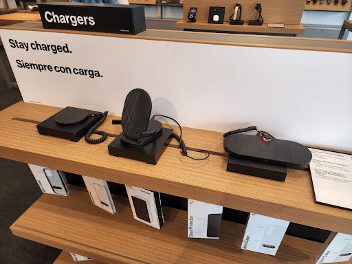 Cell Phone Store «Verizon», reviews and photos, 6400 Pacific Blvd #101, Huntington Park, CA 90255, USA