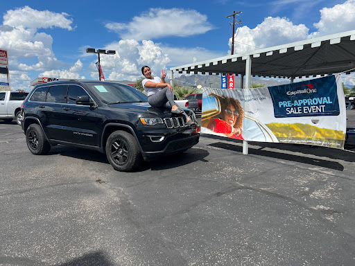 Car Dealer «Car Time Supercenter», reviews and photos, 3170 N Oracle Rd, Tucson, AZ 85705, USA