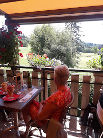 Atmosphère du Restaurant français La Baratte à Leschaux - n°9