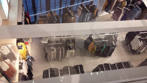 Clothing Store «H&M», reviews and photos, 2 S 69th St, Upper Darby, PA 19082, USA