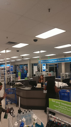 Clothing Store «Ross Dress for Less», reviews and photos, 560 N Euclid St, Anaheim, CA 92801, USA