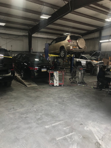 Auto Body Shop «C & M Auto Body», reviews and photos, 1029 NY-17M, Monroe, NY 10950, USA