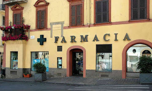 Farmacia Centrale Ronciglione Viale della Resistenza, 39, 01037 Ronciglione VT, Italia