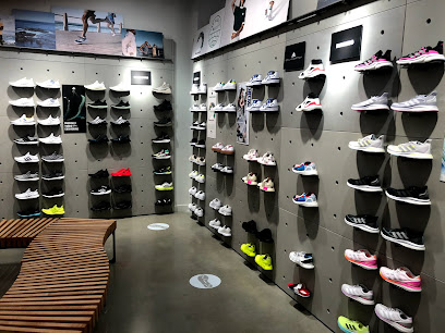 adidas Sport Performance Store - Brentwood