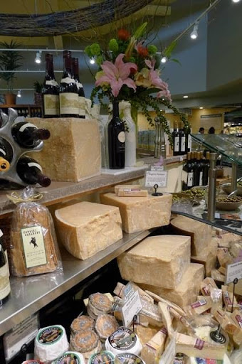 Natural Foods Store «Good Earth Natural Foods», reviews and photos, 720 Center Blvd, Fairfax, CA 94930, USA