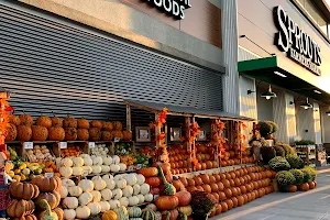 Sprouts Farmers Market image