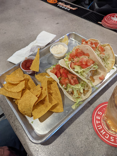 Bar & Grill «The Dog House Bar & Grill», reviews and photos, 2029 Woodlynn Ave, St Paul, MN 55109, USA