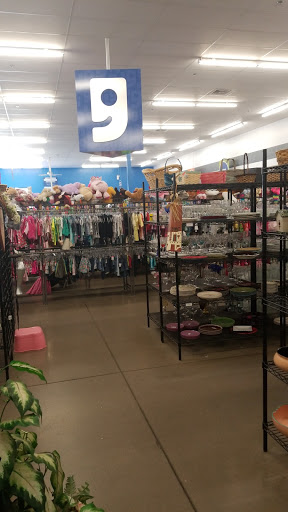Thrift Store «Higley & Queen Creek Goodwill Retail Store & Donation Center», reviews and photos, 4570 S Higley Rd, Gilbert, AZ 85297, USA