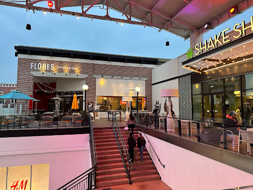 Bay Street Emeryville image