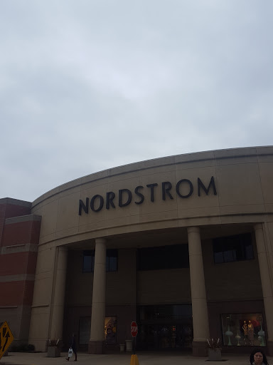 Department Store «Nordstrom», reviews and photos, 4937 Old Orchard Shopping Center, Skokie, IL 60077, USA