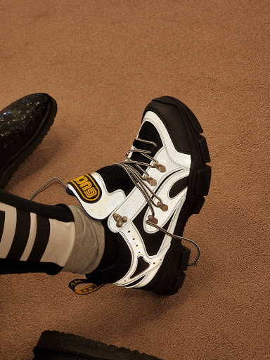 Boutique «Gucci Outlet», reviews and photos, 50 Hartz Way, Secaucus, NJ 07094, USA