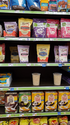 Grocery Store «Fred Meyer», reviews and photos, 777 NW Kings Blvd, Corvallis, OR 97330, USA