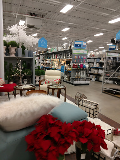 Home Goods Store «At Home», reviews and photos, 4620 Stadium Dr, Kalamazoo, MI 49008, USA