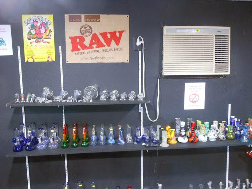 Vaporizer Store «Amsterdam Smoke Shop», reviews and photos, 990 S Seguin Ave a, New Braunfels, TX 78130, USA