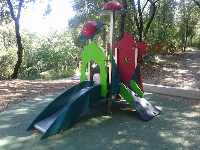 Aire de jeux du Mas Rouge à Nîmes