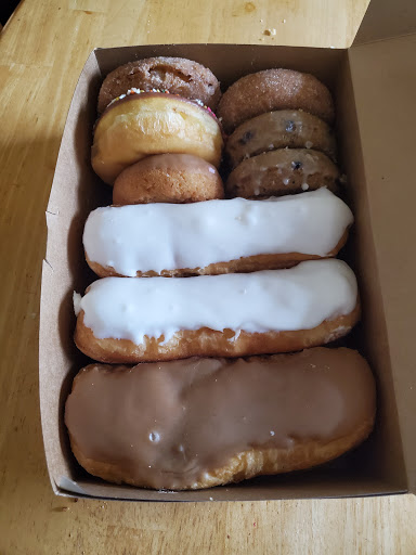 Donut Shop «Lee Donuts», reviews and photos, 124 Peterson Rd, Libertyville, IL 60048, USA