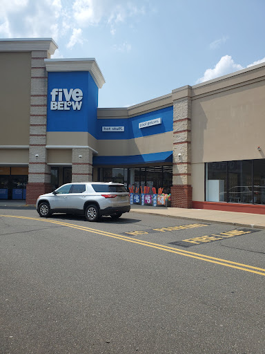 Variety Store «Five Below», reviews and photos, 15 U.S. 9, Manalapan Township, NJ 07726, USA