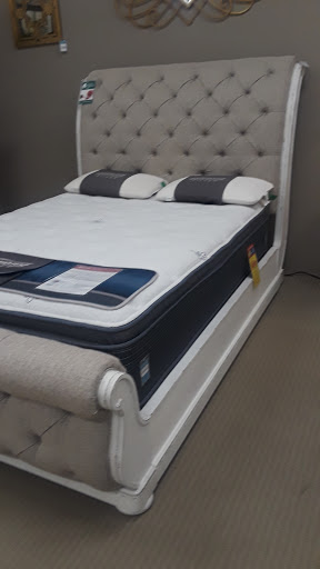 Furniture Store «Raymour & Flanigan Furniture and Mattress Store», reviews and photos, 1400 Rocky Run Pkwy, Wilmington, DE 19803, USA