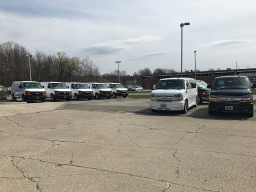 Car Dealer «Spitzer Chevrolet Northfield», reviews and photos, 333 E Aurora Rd, Northfield, OH 44067, USA