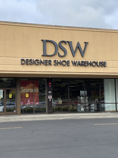 Shoe Store «DSW Designer Shoe Warehouse», reviews and photos, 2915 Harrison Ave NW, Olympia, WA 98502, USA