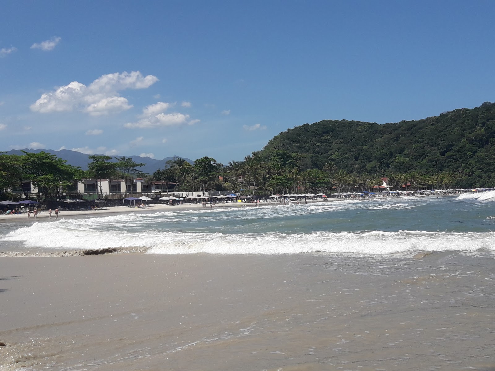 Photo of Engenho Beach and the settlement