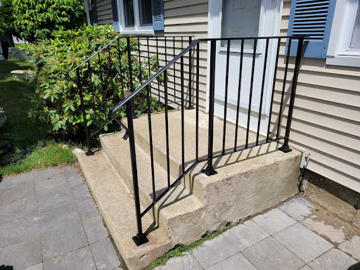 Railing contractor Lowell
