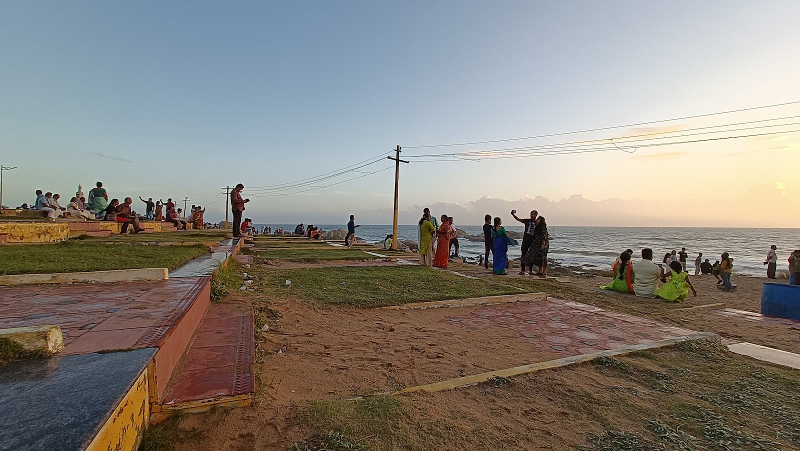 Φωτογραφία του Kovalam Beach με ευθεία ακτή