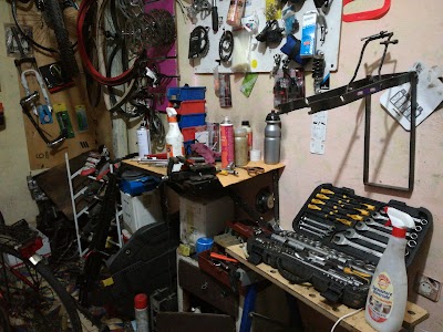 Photos of Atelier Bicycles اصلاح الدراجات الهوائية و لوازمها