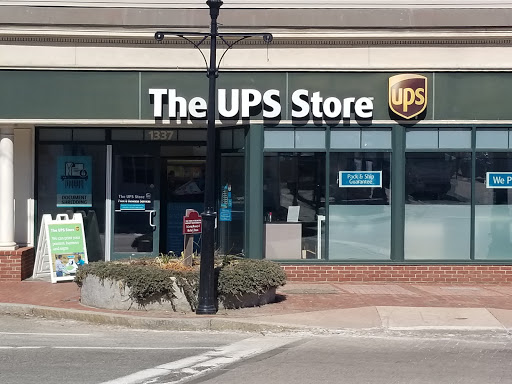 Shipping and Mailing Service «The UPS Store», reviews and photos, 1337 Massachusetts Ave, Arlington, MA 02476, USA