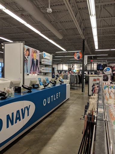 Clothing Store «Old Navy», reviews and photos, 11211 120th Ave, Pleasant Prairie, WI 53158, USA