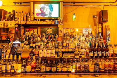 横浜伊勢佐木町ラム酒とキューバサンド BARMOJO