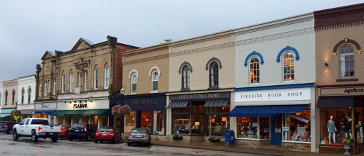 Fireside Book Shop Inc, 29 N Franklin St, Chagrin Falls, OH 44022, USA, 