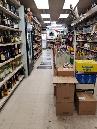 Liquor Store «Payless Discount Liquor», reviews and photos, 117 Dreiser Loop, Bronx, NY 10475, USA
