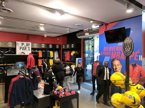 Magasin d'articles de football Boutique Officielle Paris Saint-Germain / PSG FLAGSHIP STORE Paris