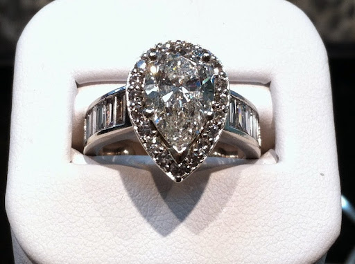 Morton Grove Jewelry & Repair, 9255 Waukegan Rd, Morton Grove, IL 60053, USA, 