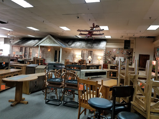 Furniture Store «Hometown Furniture Center», reviews and photos, 2665 S Santiam Hwy, Lebanon, OR 97355, USA