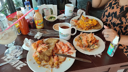 Xavi Fish Veracruz buffet de mariscos - Calzada Cristobal Colón, esquina con, C. Fray Bernardino de Sahagún #300, 91919 Veracruz, Ver., Mexico