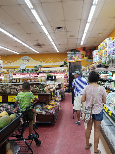 Grocery Store «Bravo Supermarkets», reviews and photos, 4108 W Vine St, Kissimmee, FL 34741, USA