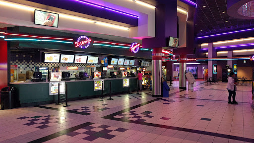 Movie Theater «Regal Cinemas Round Lake Beach 18», reviews and photos, 550 E Rollins Rd, Round Lake Beach, IL 60073, USA