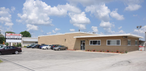 Richards Building Supply Co, 2411 McDonough St, Joliet, IL 60436, USA, 