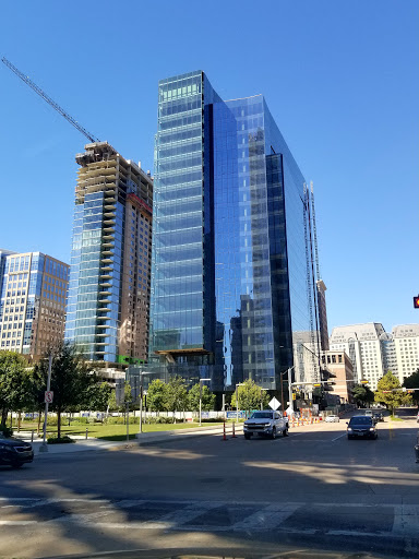 Shopping Mall «Uptown Plaza - Dallas», reviews and photos, 2222 McKinney Ave, Dallas, TX 75201, USA