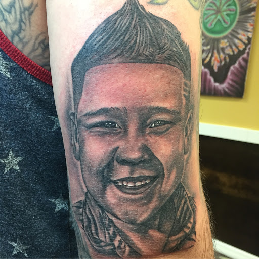Explore sailor jerry tattoo ideas, creative tattoo ideas in Jacksonville, available at Valei Arts Tattoo Studio